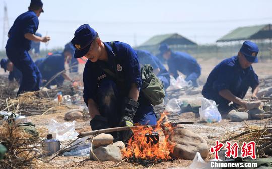 警民联手助中华鼯鼠归山